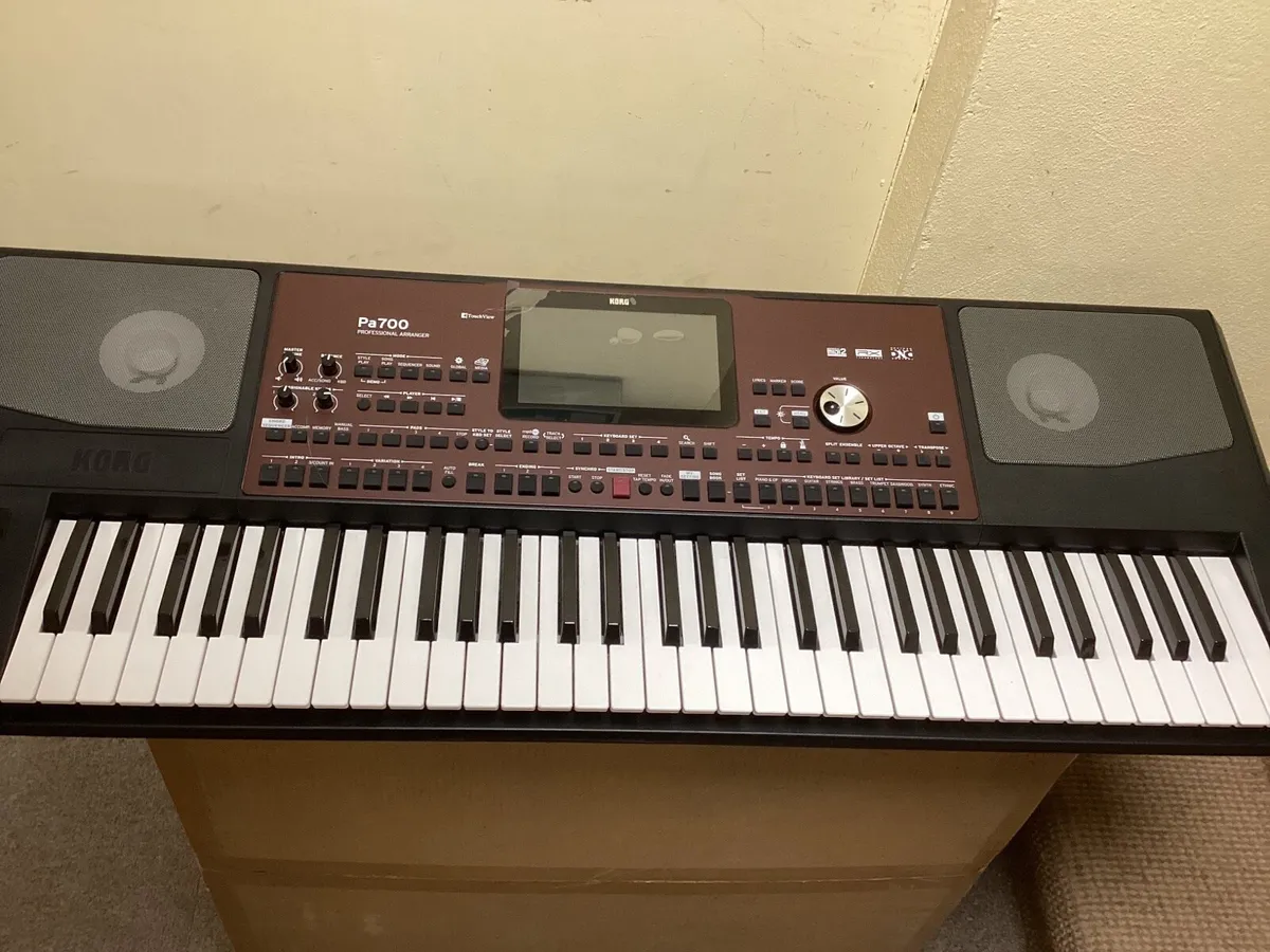 Korg PA 700 Keyboard
