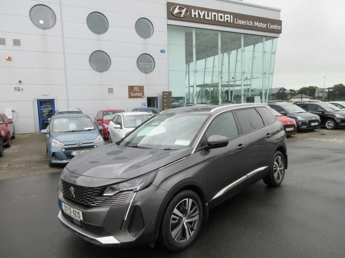 Peugeot 5008 1.5 Bluehdi 130bhp Allure - Image 1