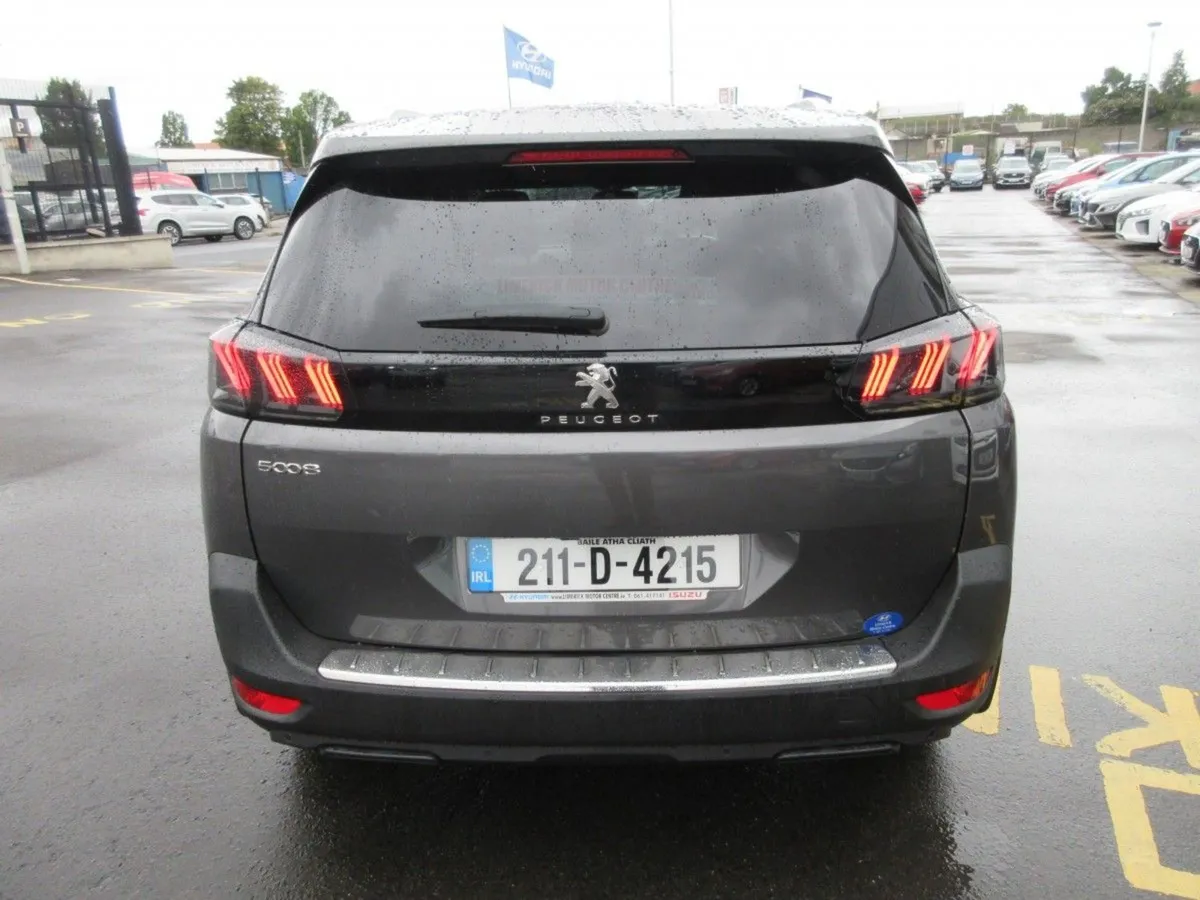 Peugeot 5008 1.5 Bluehdi 130bhp Allure - Image 4