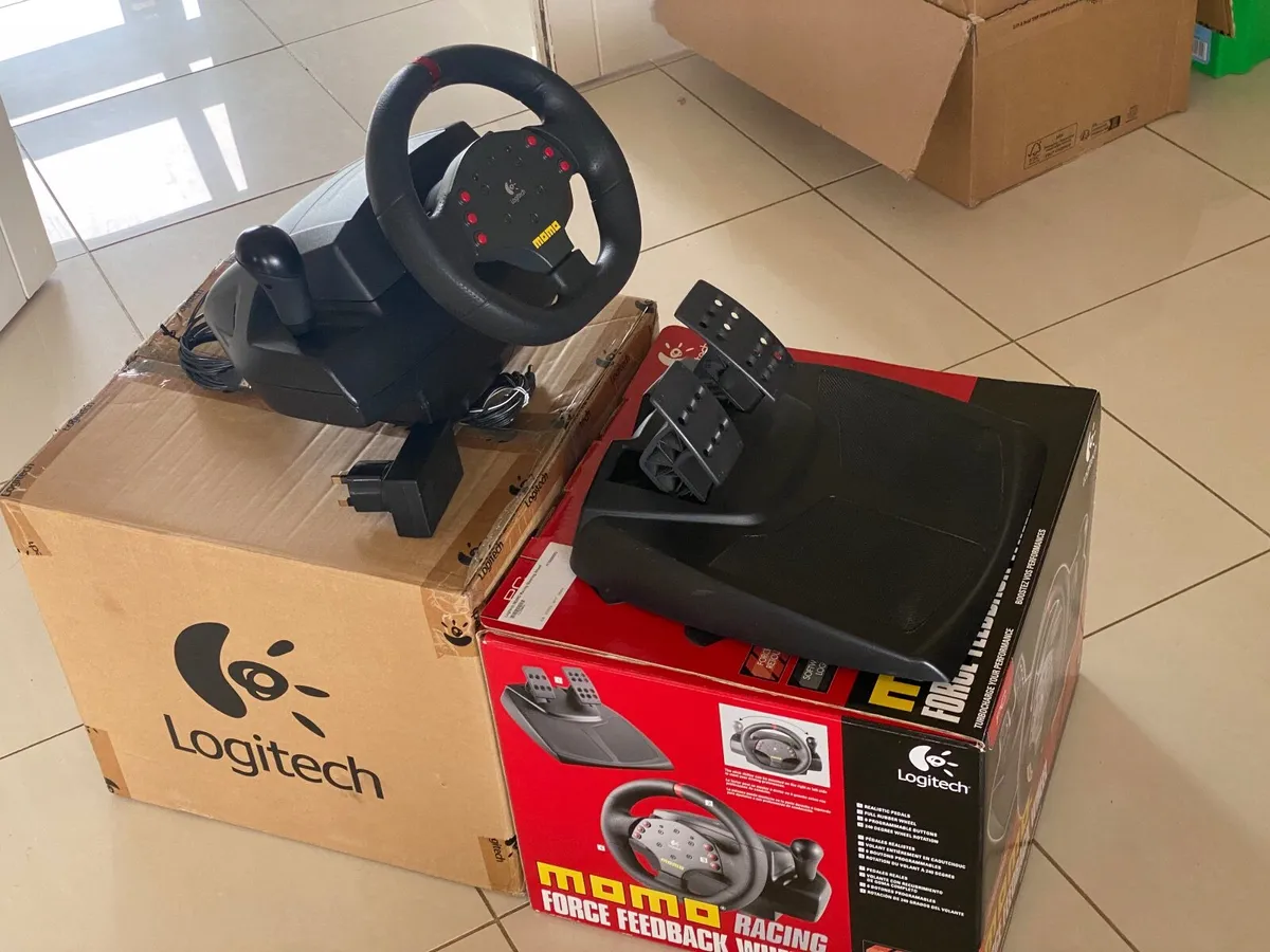 Raffinaderi Absolut Bølle Logitech Momo Racing Wheel for sale in Co. Galway for €80 on DoneDeal