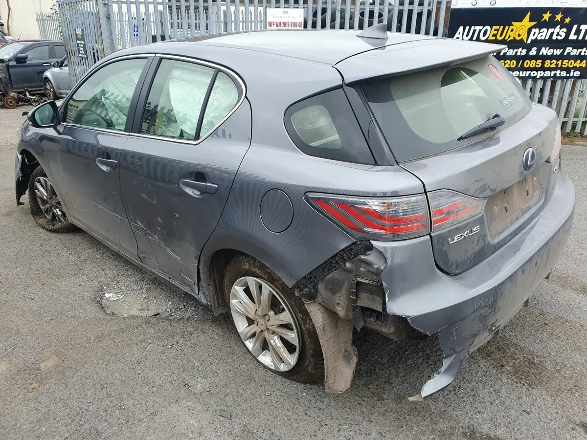 16 LEXUS CT 200H 1.8 HYBRID FOR BREAKING - Image 4