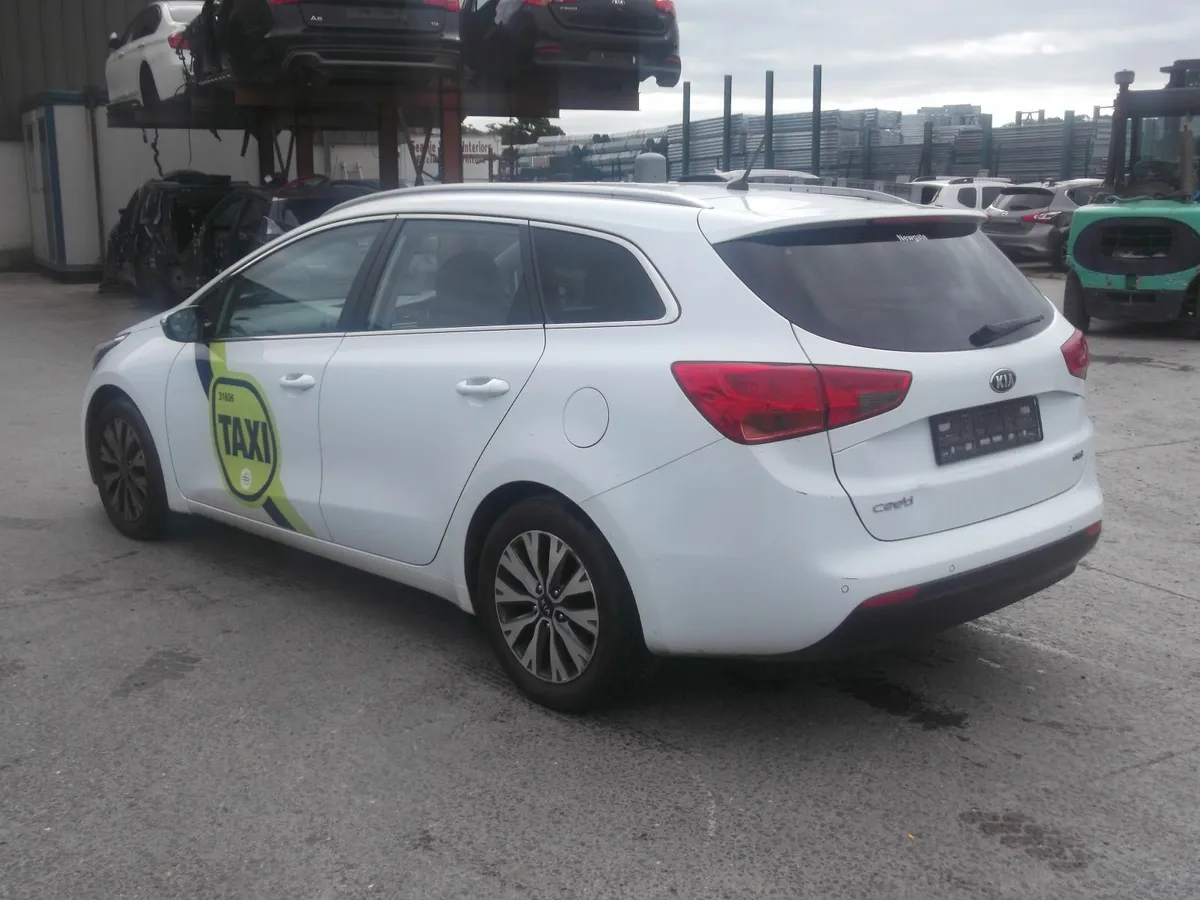 Kia Ceed 2017 1.6Crdi**FOR PARTS** - Image 4