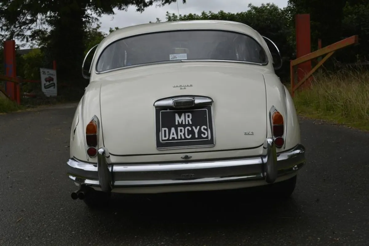 Jaguar Mk2 3.8  1964 - Image 3