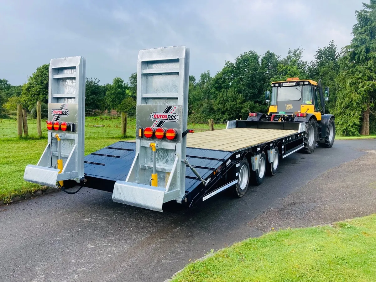 Tri axle low loader - Image 4