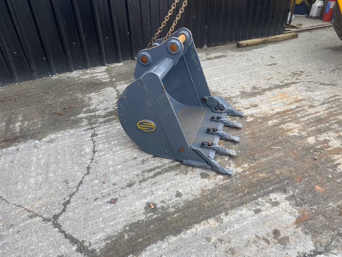 Bucket H0062 - Image 1