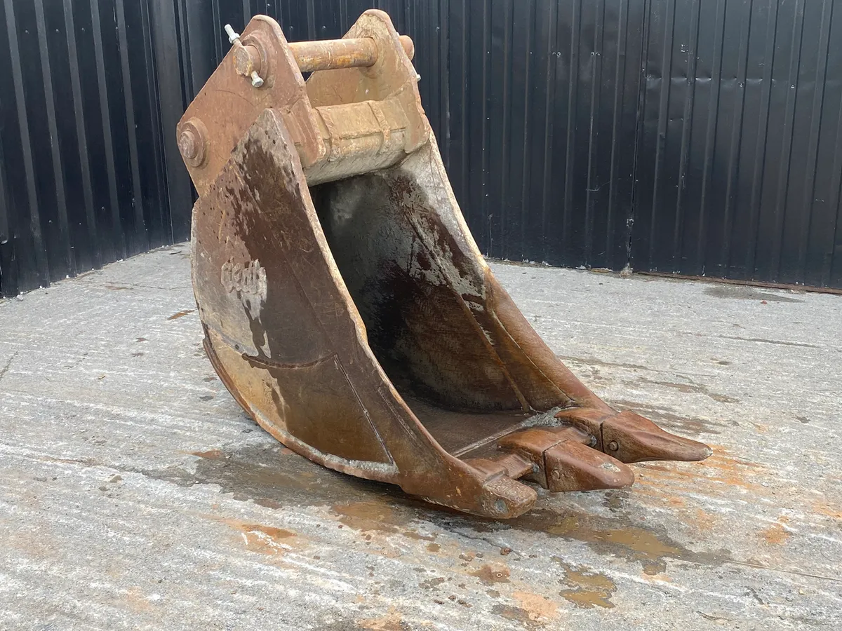 Bucket H0064 - Image 1