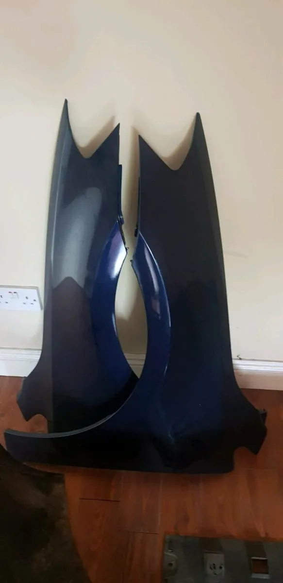 Canter ,Scoda lamp, hilux door, berlingo,kangoo - Image 4