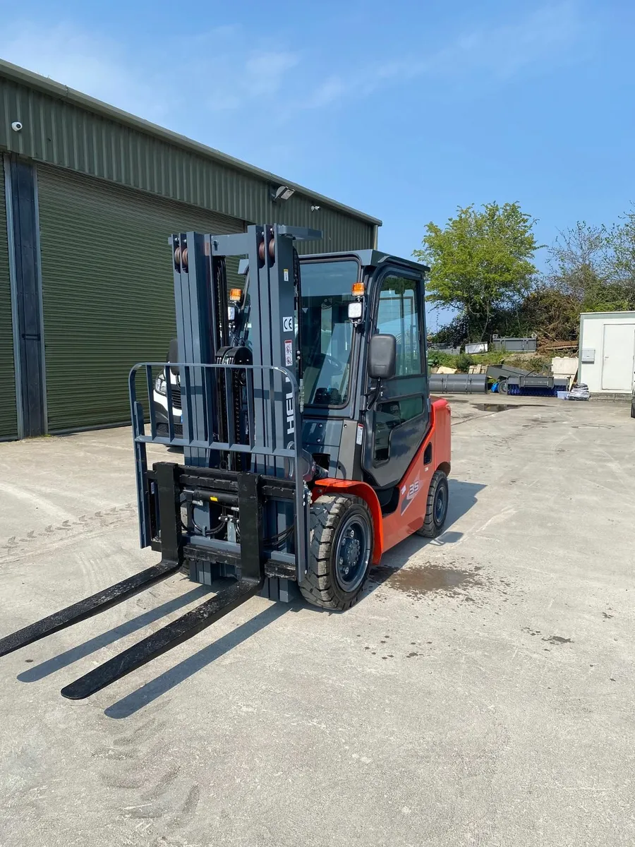 New Heli 3.5 ton forklifts - Image 1