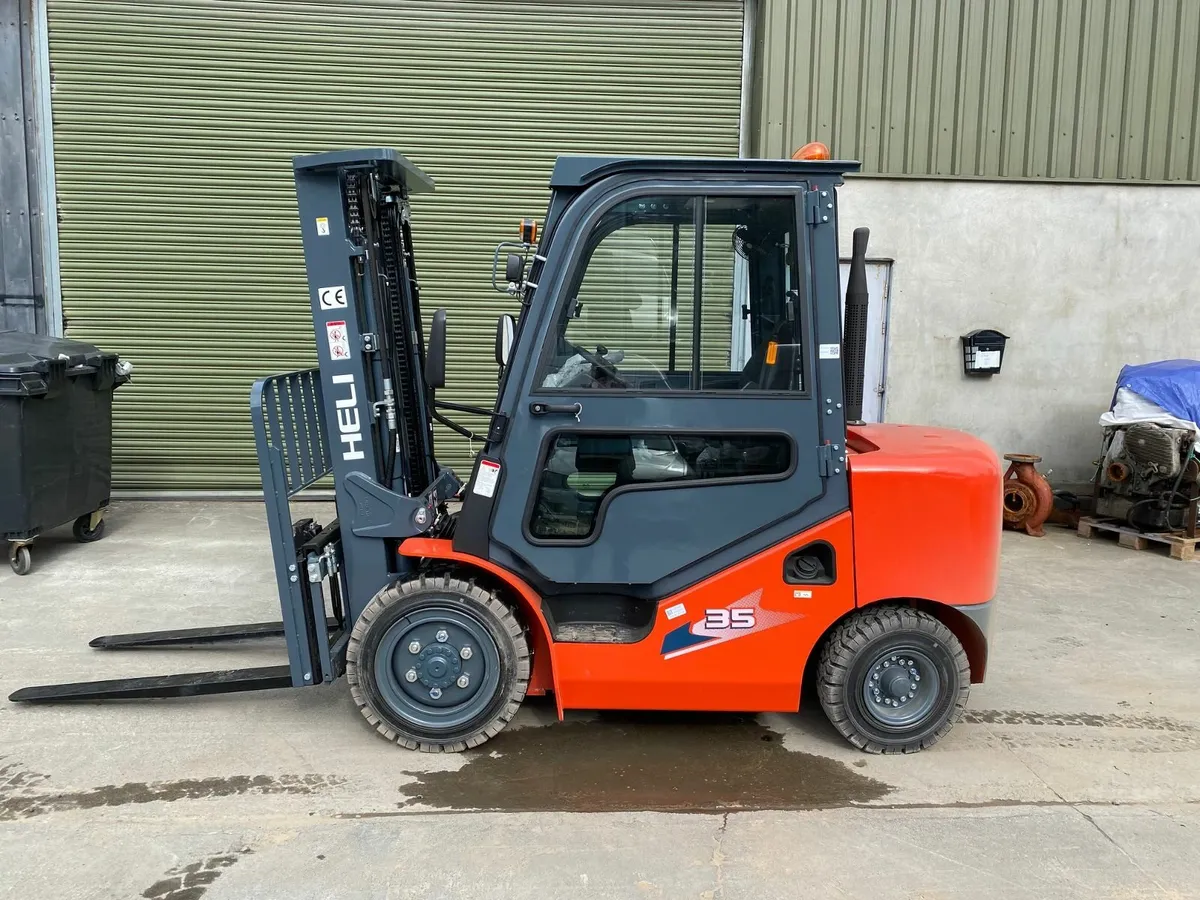 New Heli 3.5 ton forklifts - Image 2