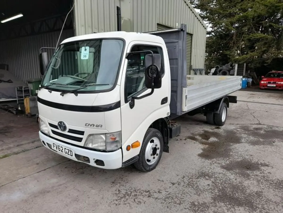 Toyota Dyna 3.5 ton 14ft Dropside Pick up Toyota - Image 2