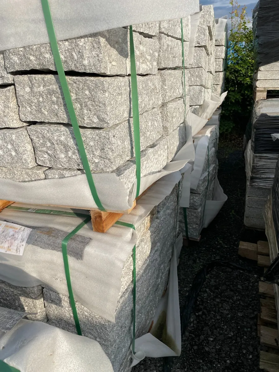 Short silver granite Kerbs - Image 3