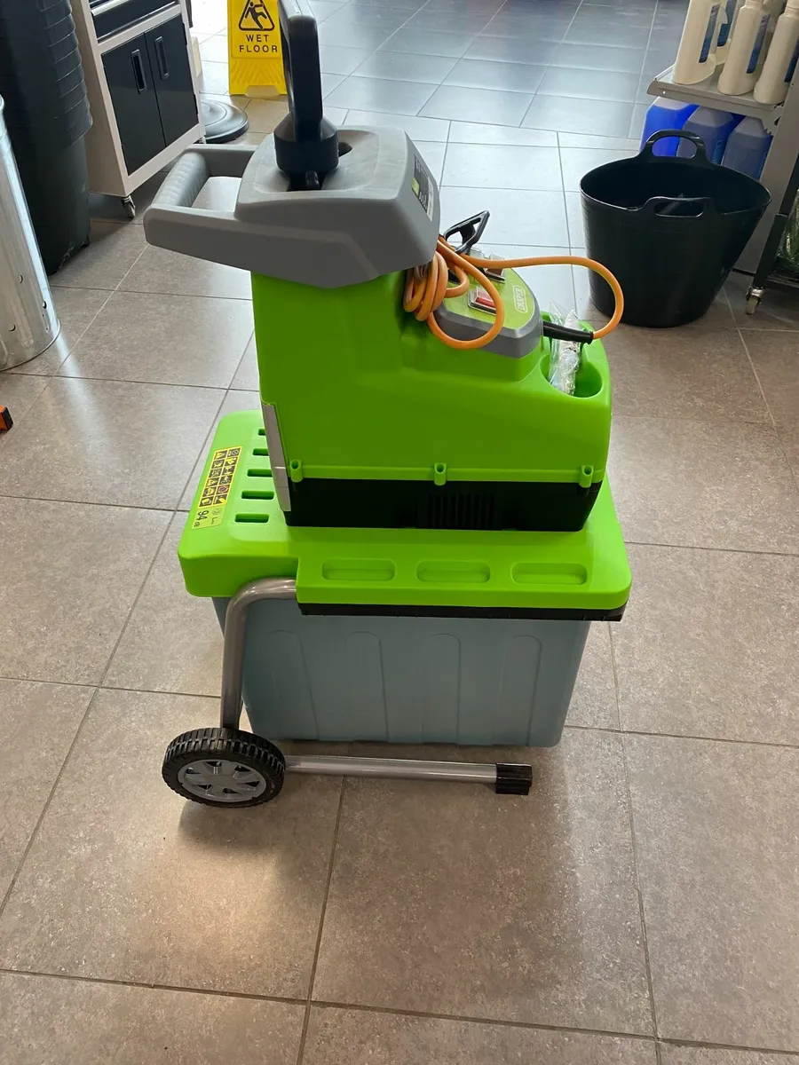 Draper Quiet Garden Shredder - Image 3