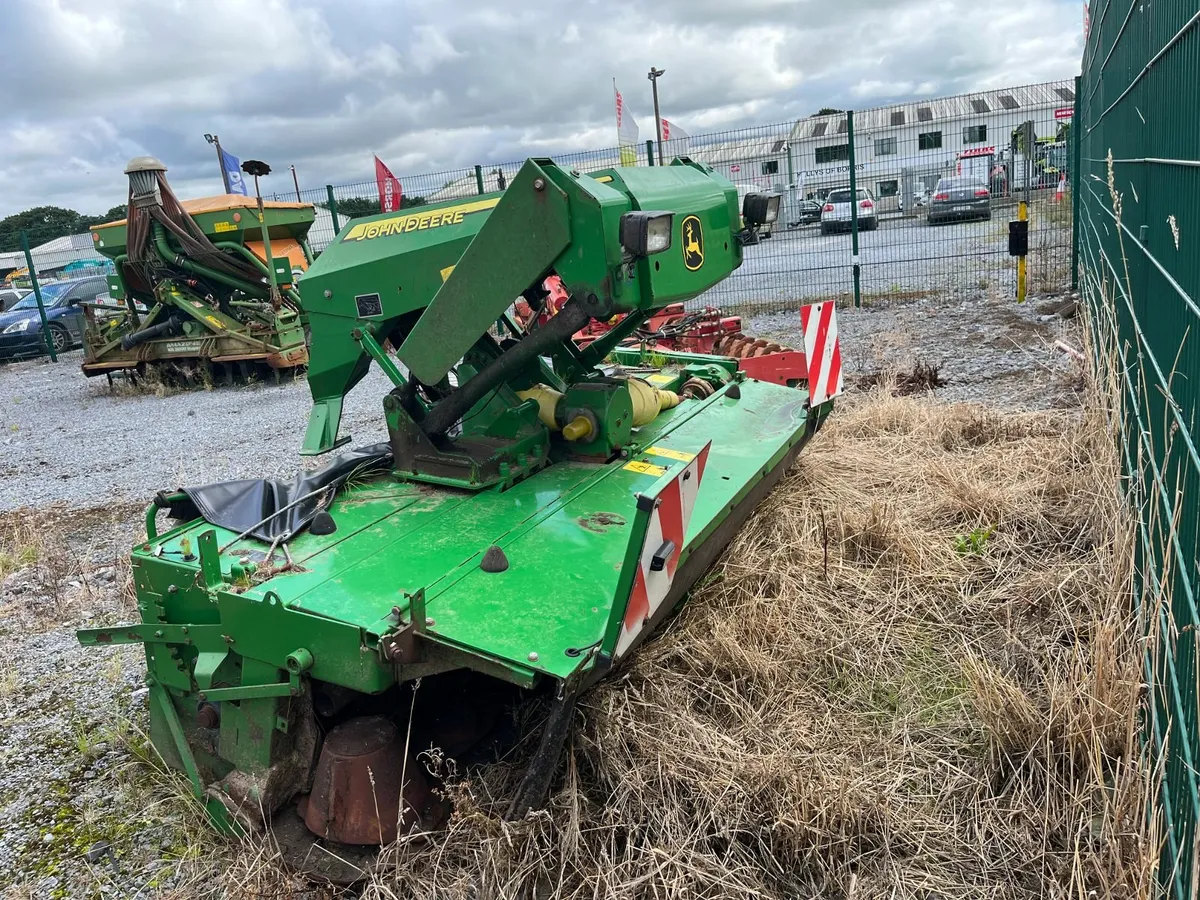 John Deere Front Mounted Mower - Image 4