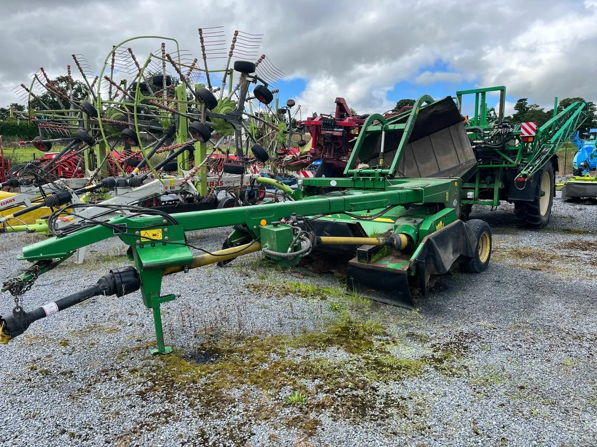 John Deere Trailed mower - Image 2