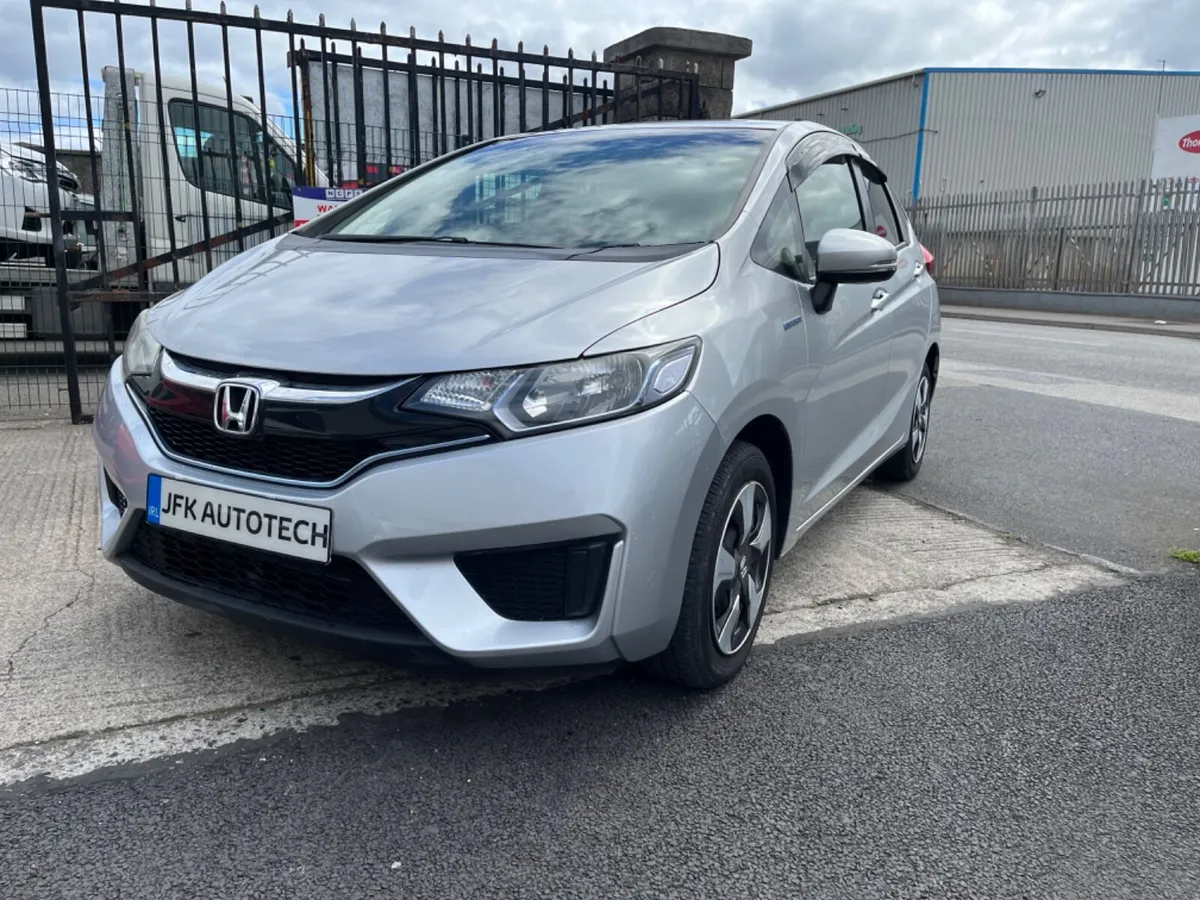 2017 Honda fit - Image 2