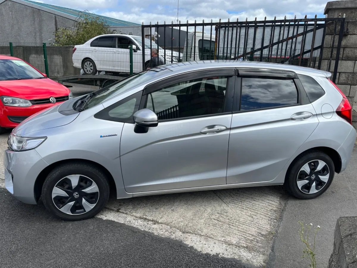 2017 Honda fit - Image 3