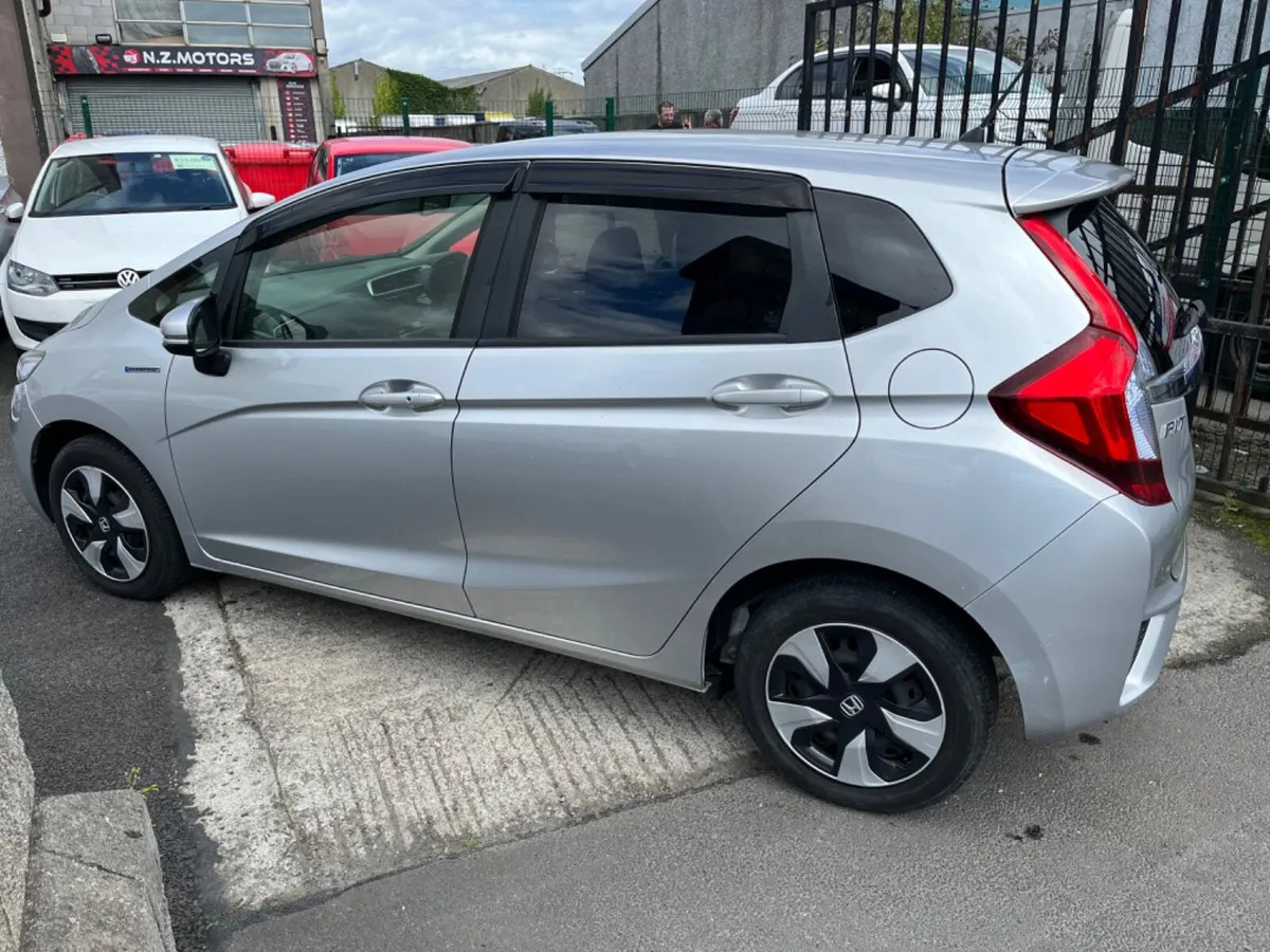 2017 Honda fit - Image 4