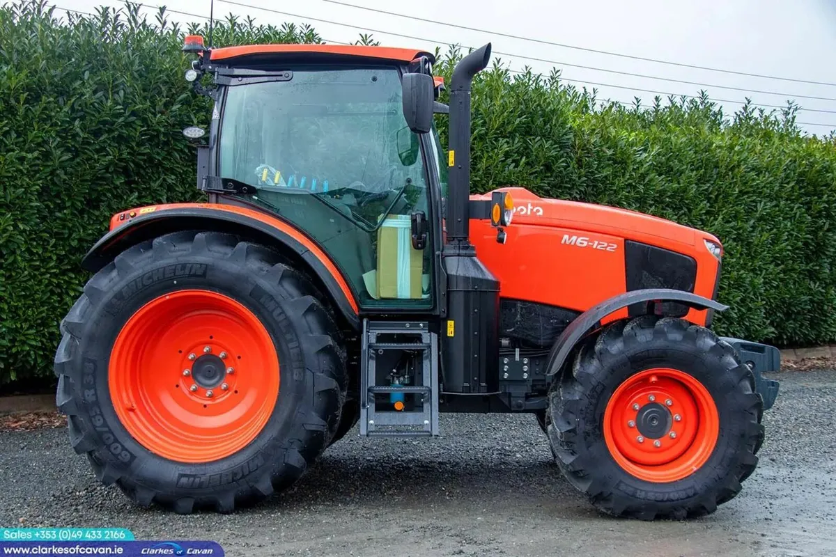 New Kubota M6-122 Tractor - Image 3