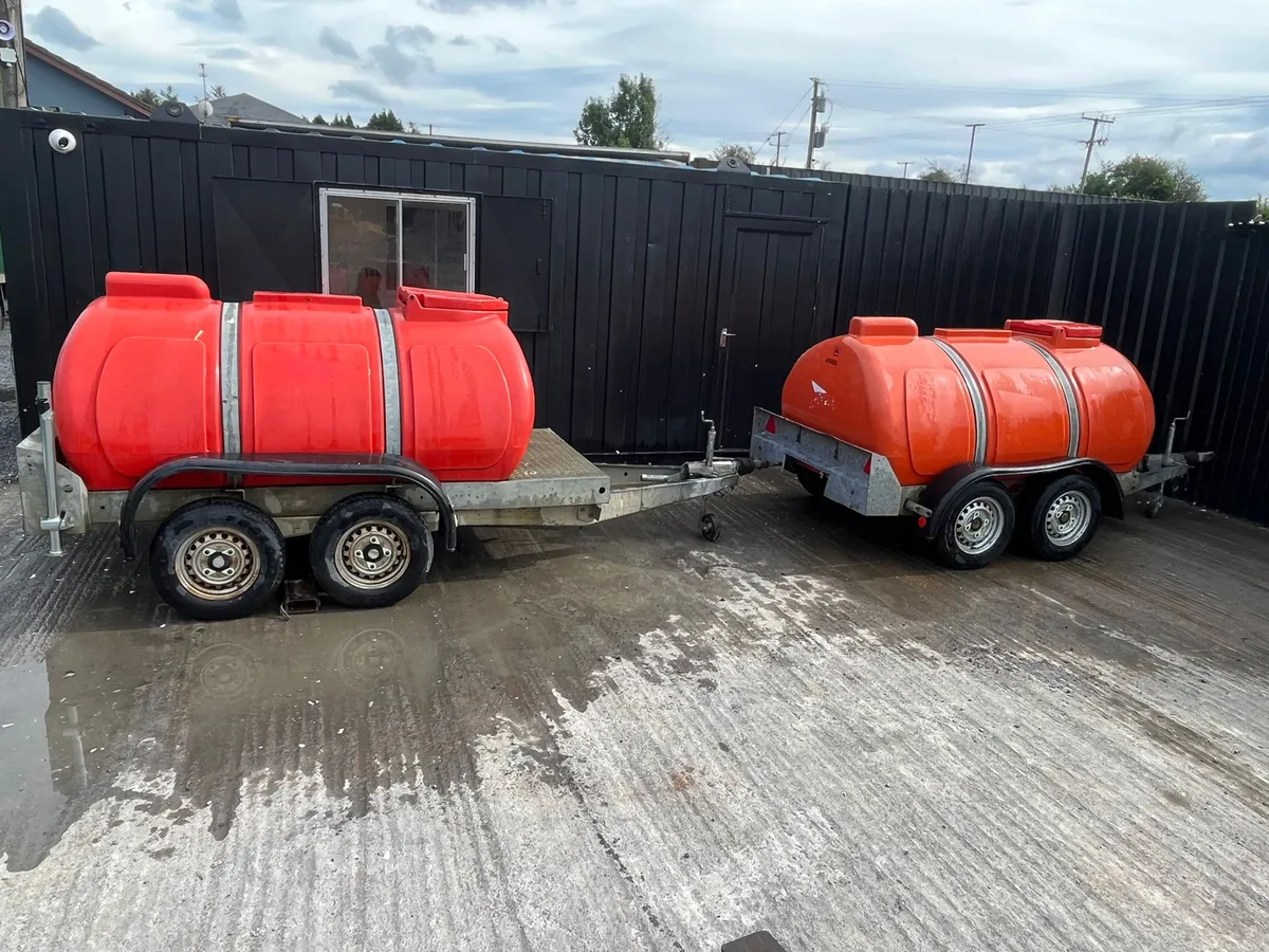Choice of 2 2000L Double Axel Water Bowsers - Image 1
