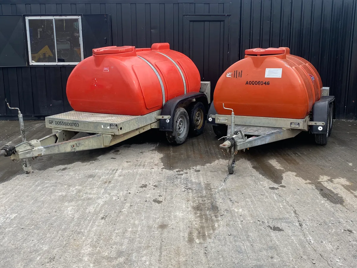 Choice of 2 2000L Double Axel Water Bowsers - Image 3