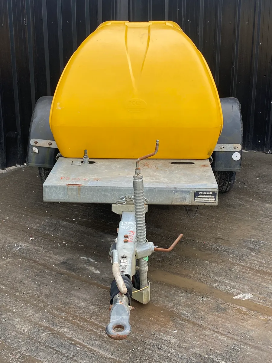 Choice of 2 1000L Western Water Bowser - Image 4