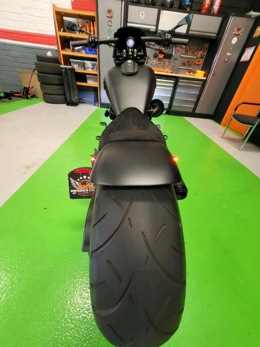 Harley-Davidson ROCKER CUSTOM - Image 2