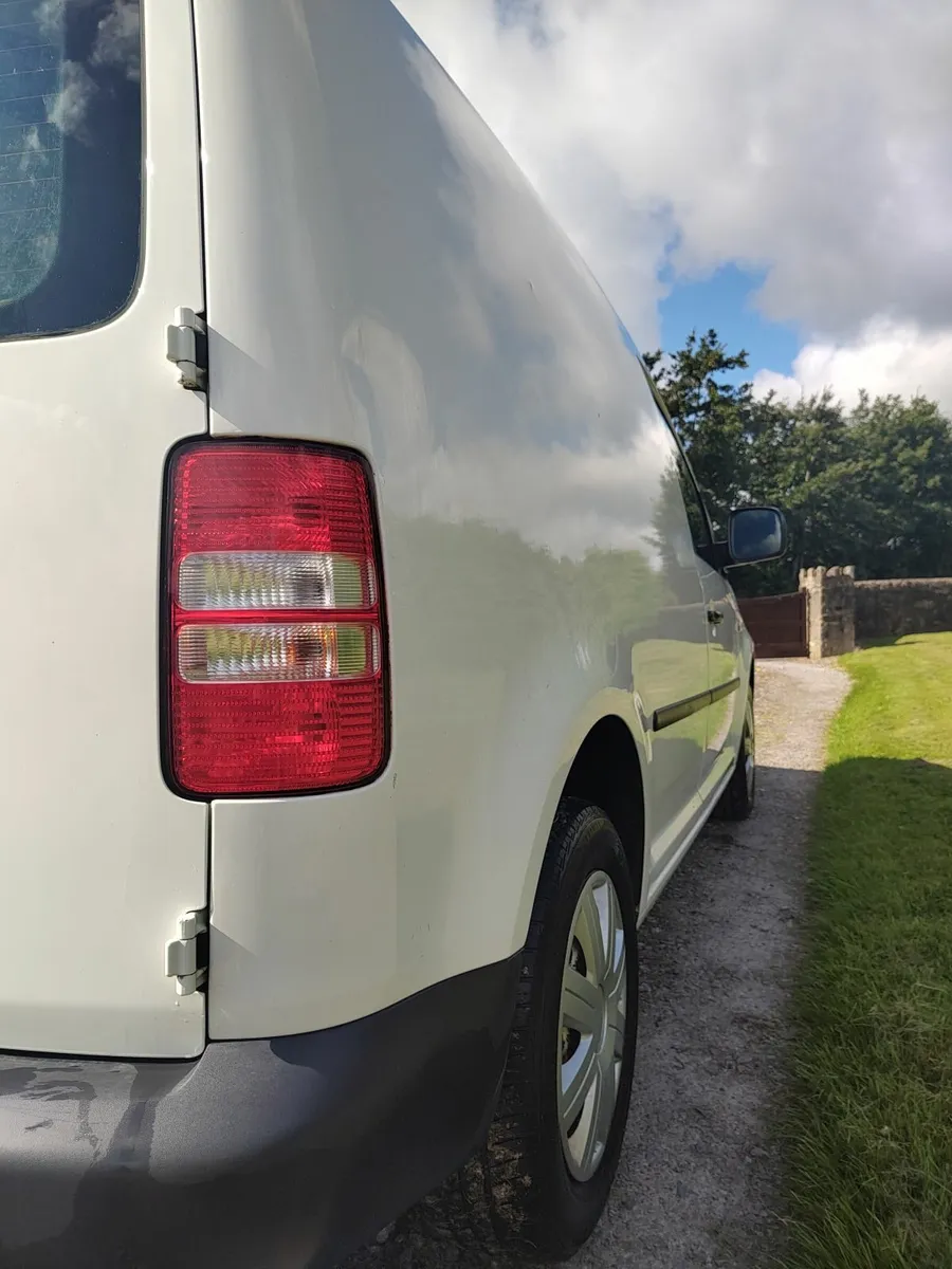 Volkswagen Caddy 2014 - Image 2