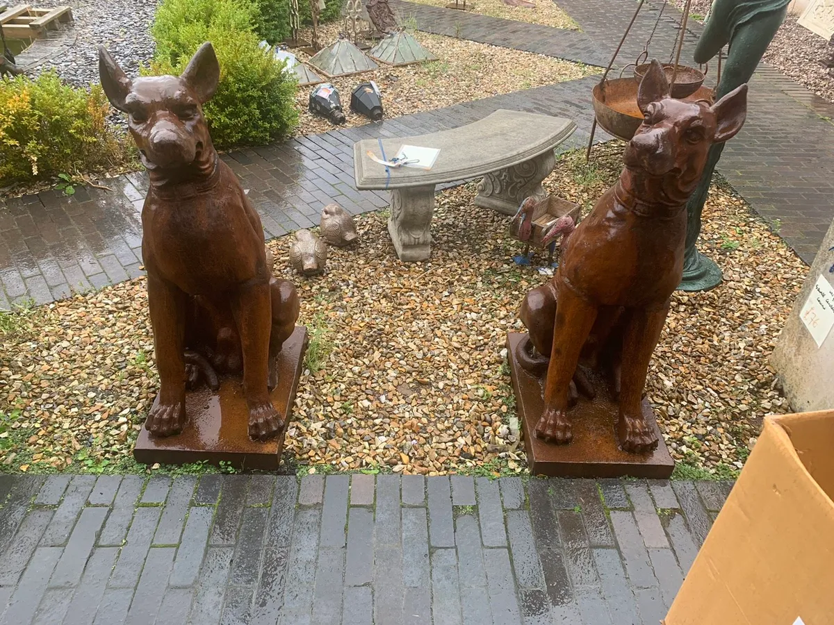 Pair cast iron dogs - Image 1