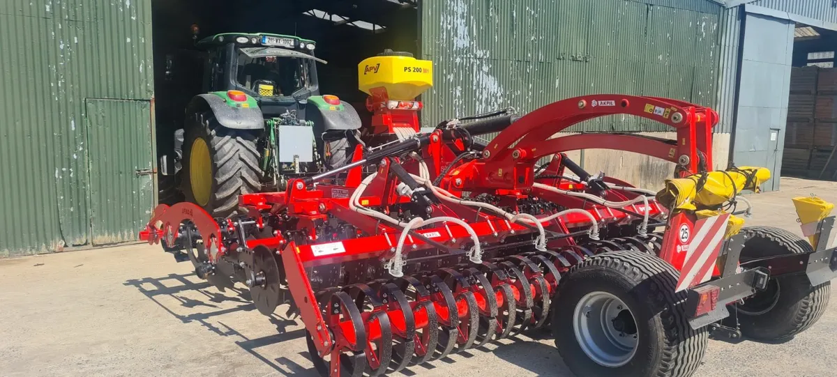 Akpil disc Harrows.  5 metre and 3 available ex st