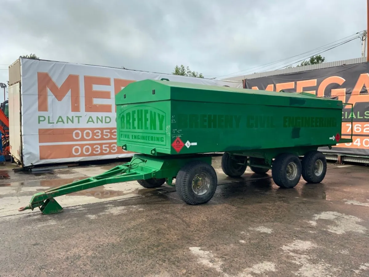 11000lt TRI AXLE BUNDED FUEL BOWSER......1530. - Image 3
