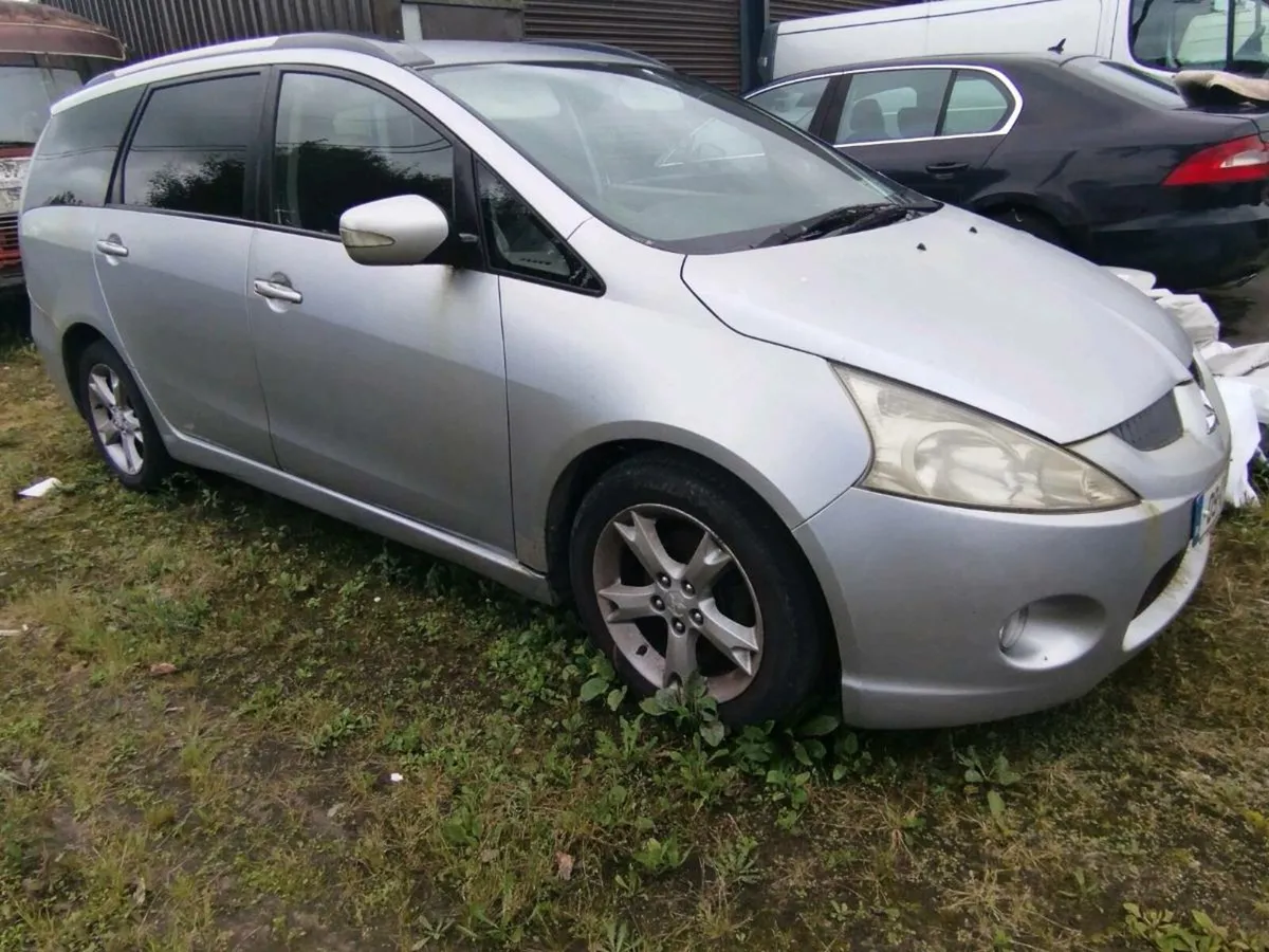 20110 Mitsubishi Grandis  2lt dsl