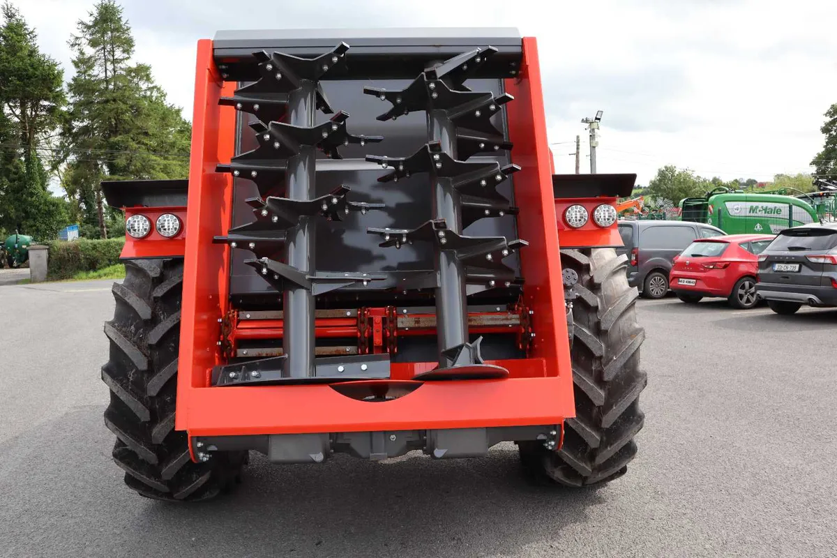 New Ktwo 7ton Muck Spreader - Image 4