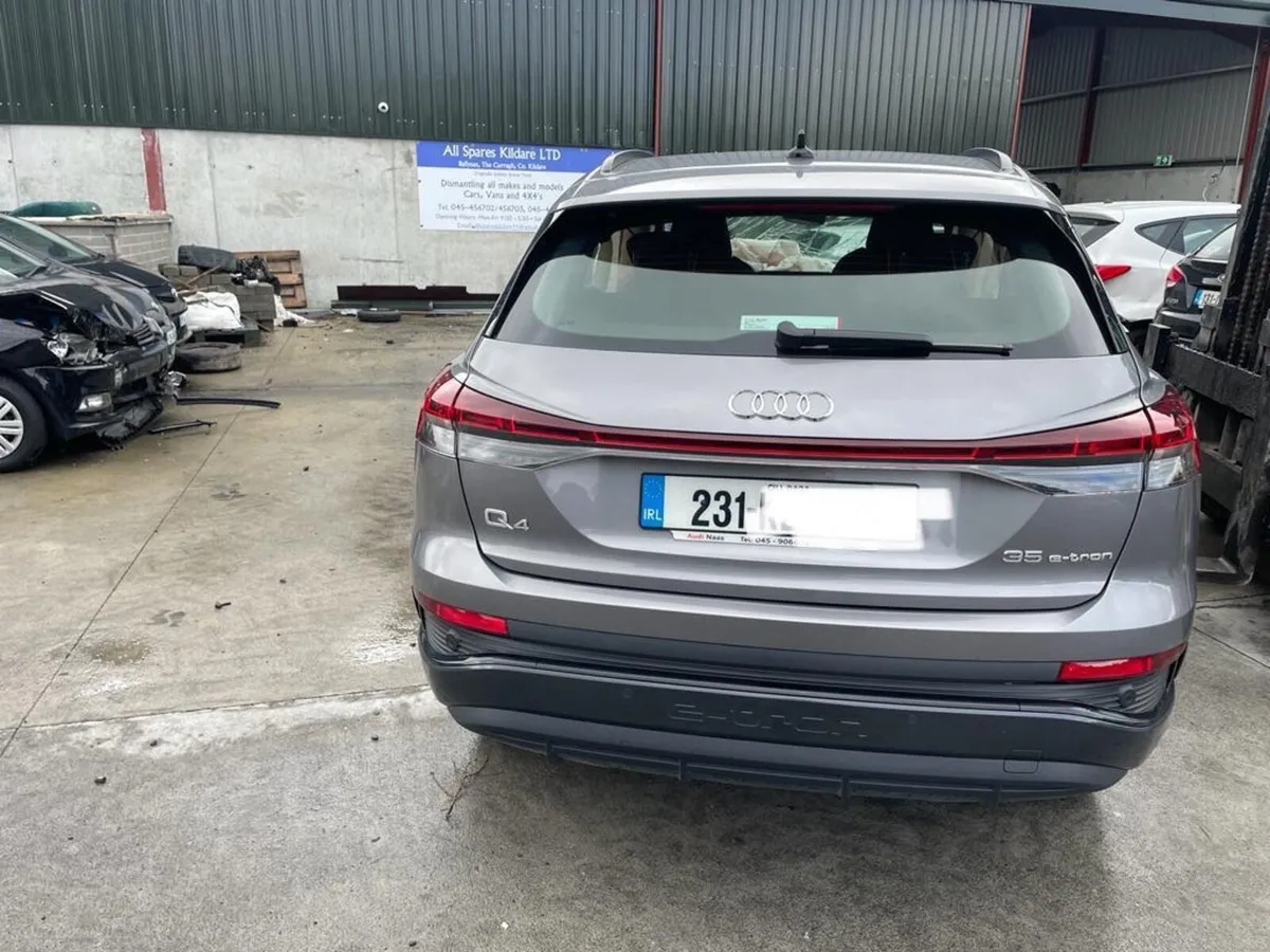 2023 Audi Q4 *For Parts* - Image 3