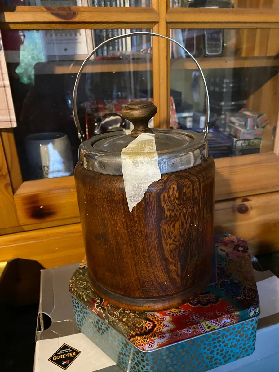 Collectable pub items - Image 2
