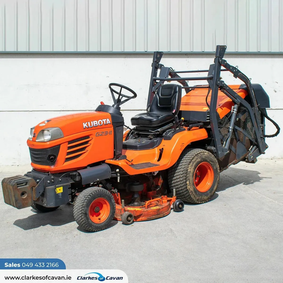 2016 Kubota G23 High Dump Lawnmower - Image 2