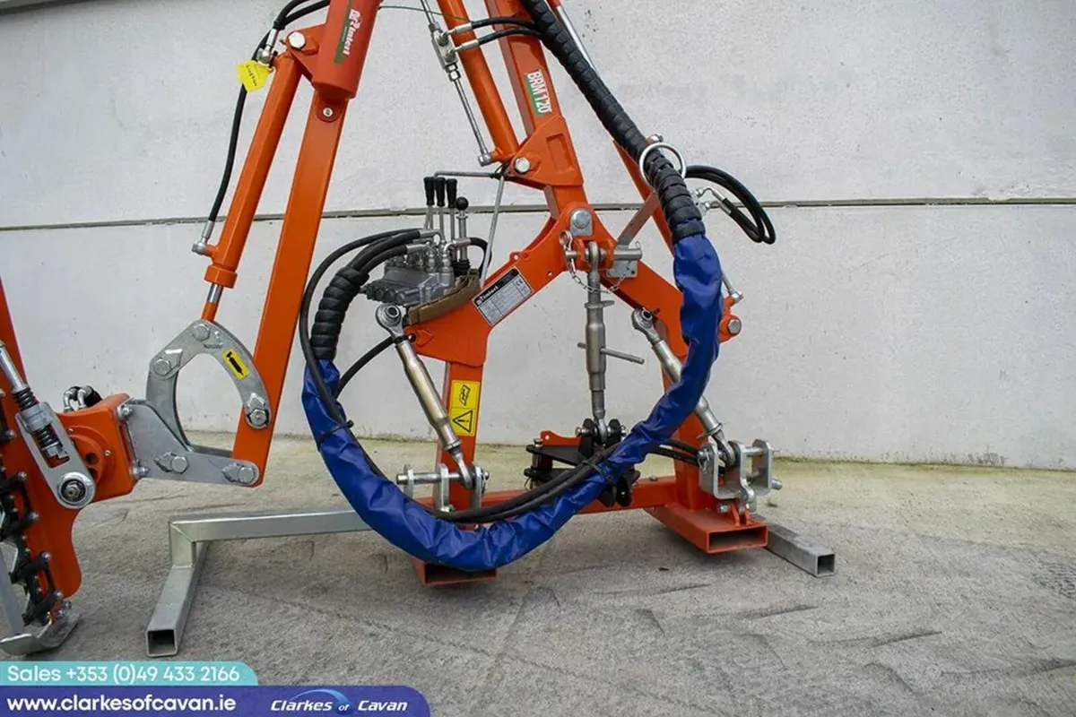 New Rinieri BRM120 Hedge Cutter - Image 3