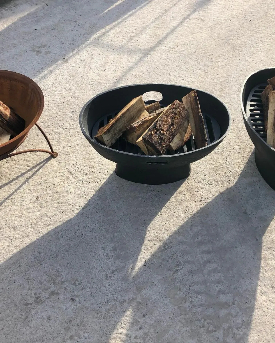 Cast iron Fire Pit ONLY€150 - Image 4
