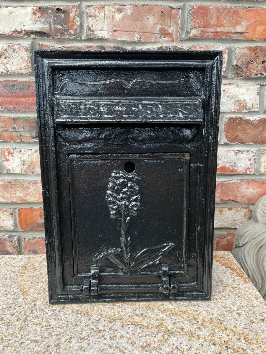 Wall Insert Post box Cast Irion - Image 2