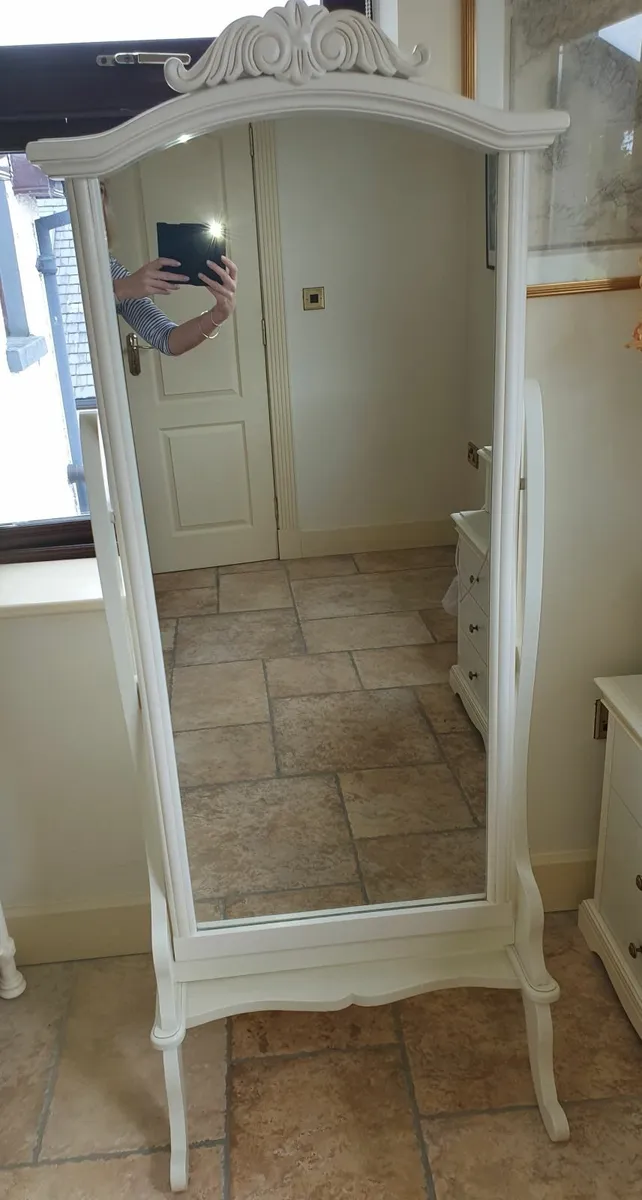 Mirror - Image 2