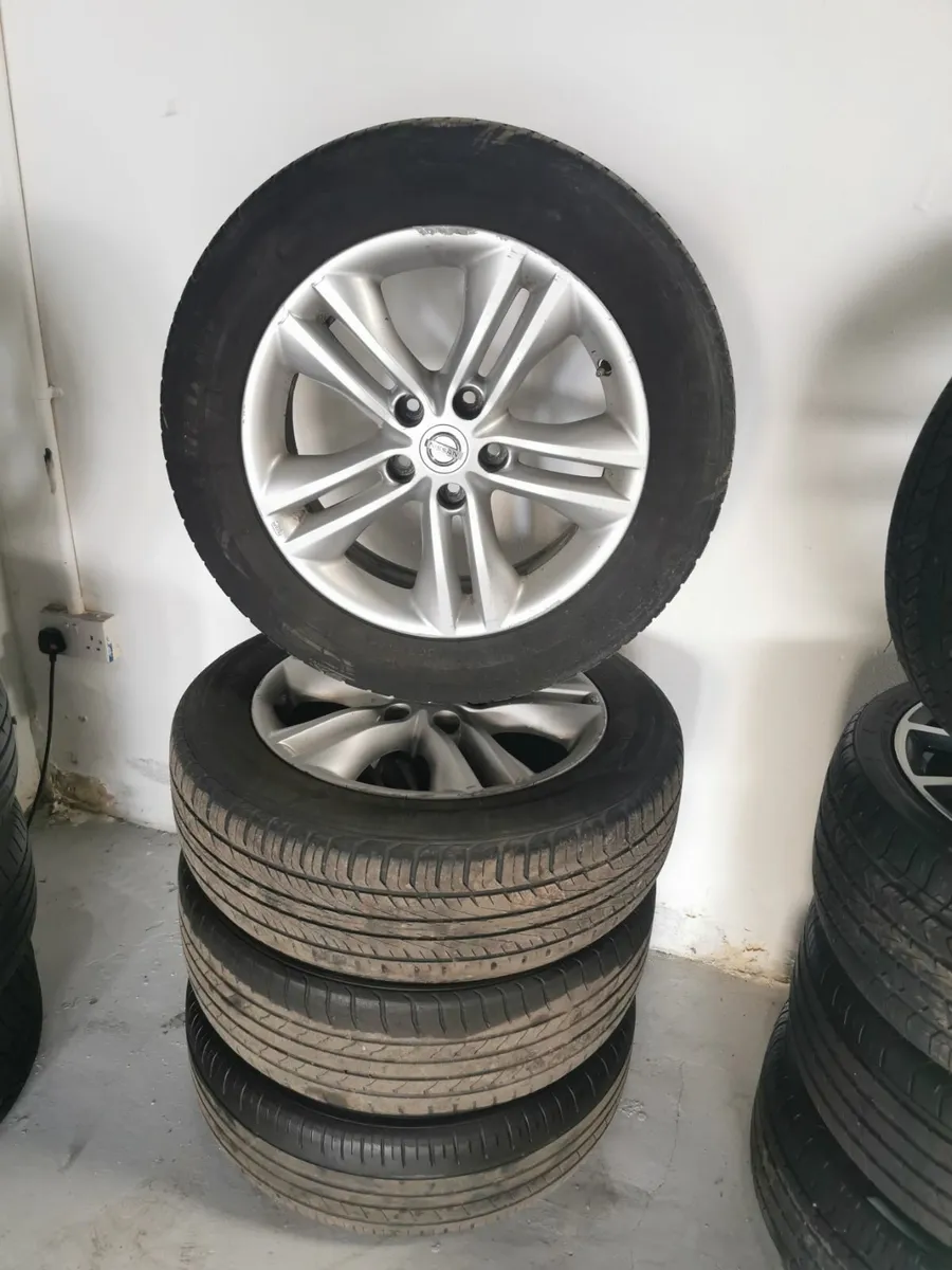 NISSAN Q 4 ALLOYS WILLS +TYRES  221/60R17 - Image 2