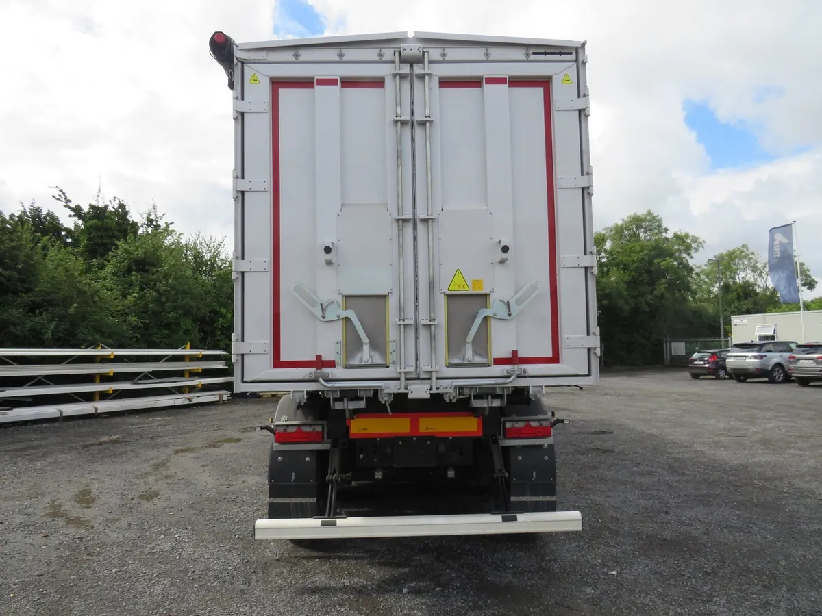 Bulk Tipper (Rental) - Image 4