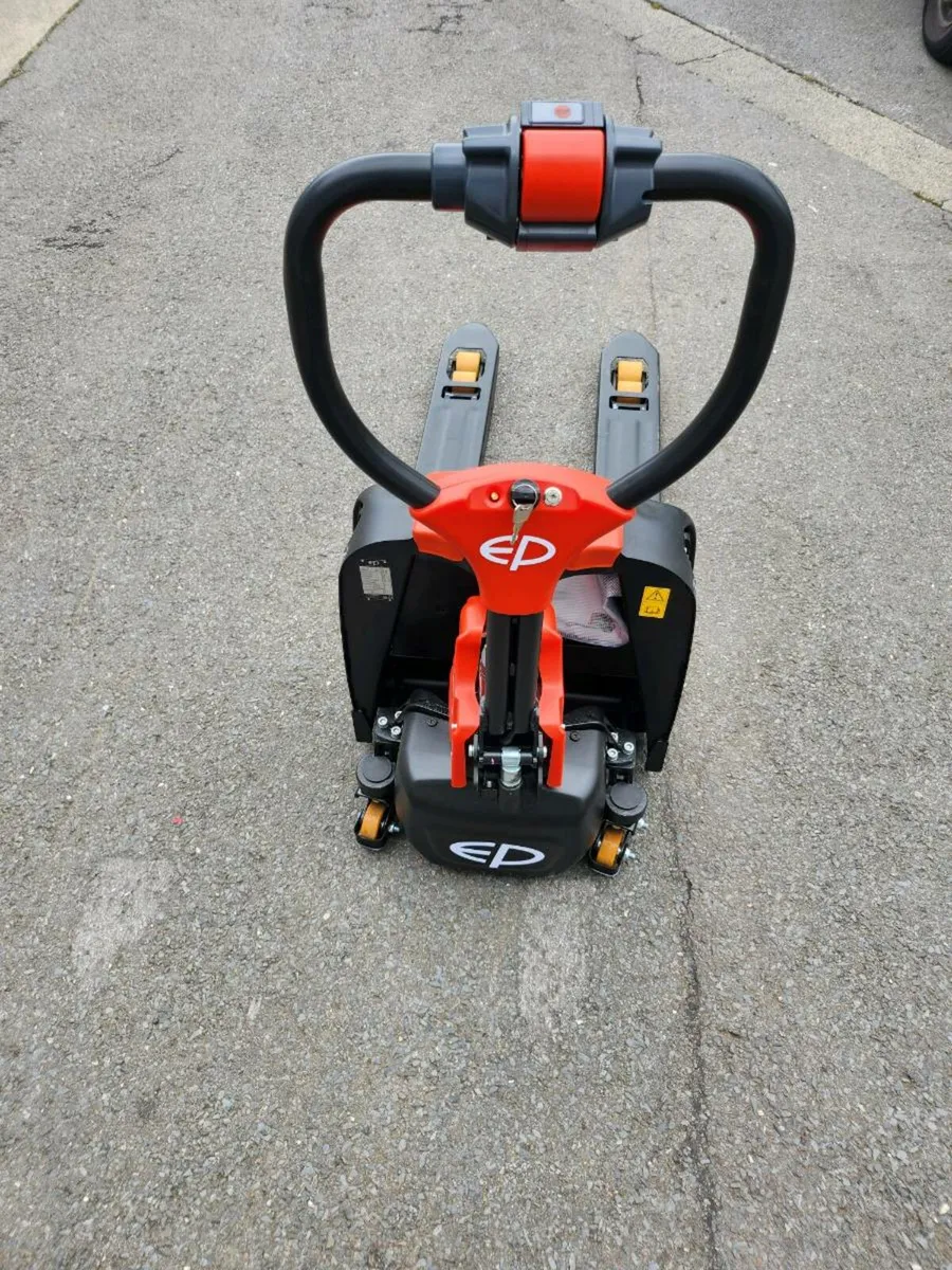 Electric Pallet Trucks [IN STOCK] - Image 4