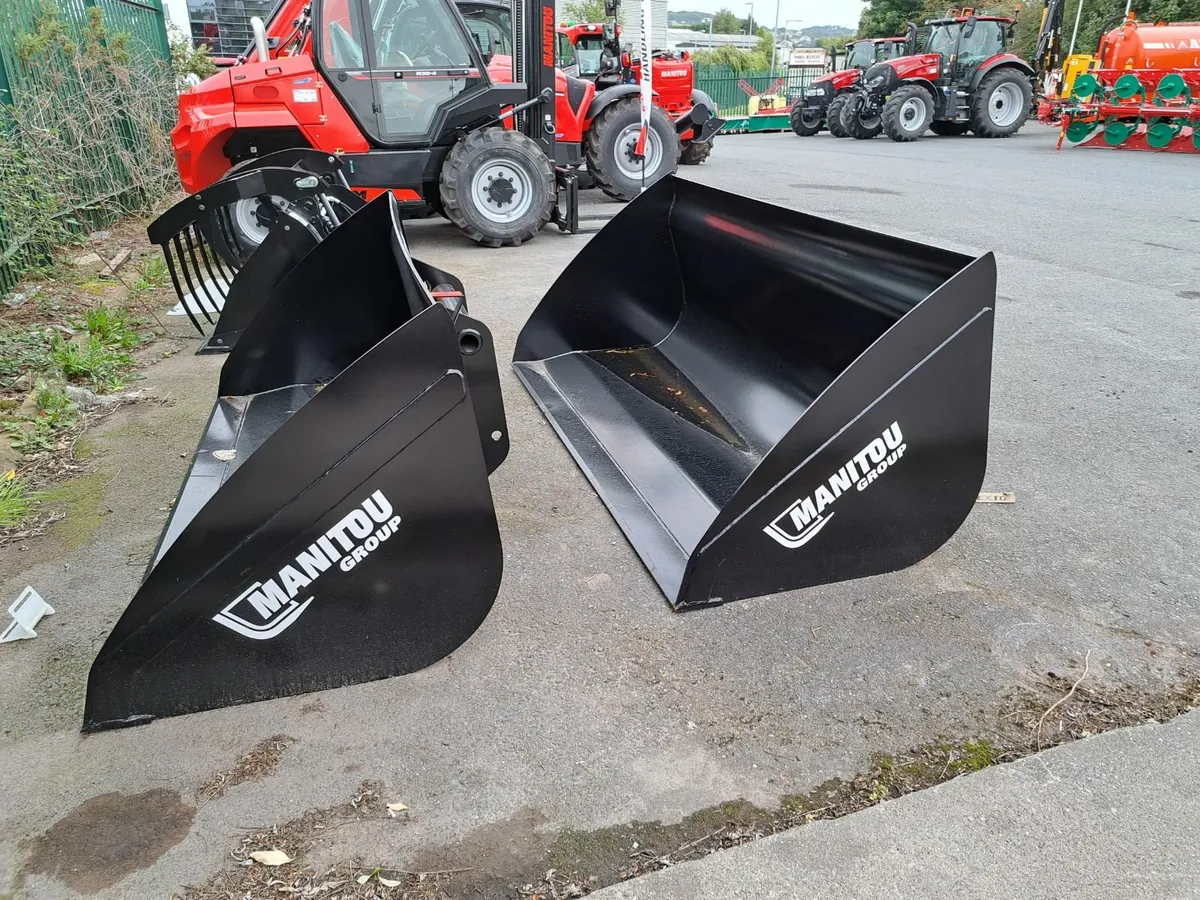 New Manitou 8 foot buckets