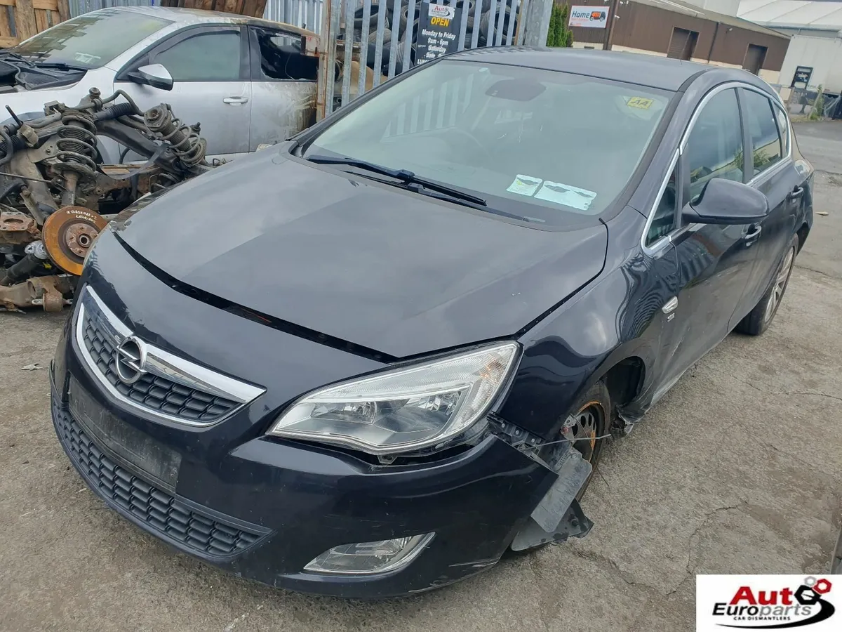 10 OPEL ASTRA  1.7 CDTI  (A17DTR) FOR BREAKING - Image 1