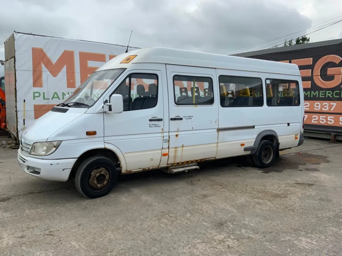 Mercedes-Benz Vario 16 Seater Wheelchair Accessib