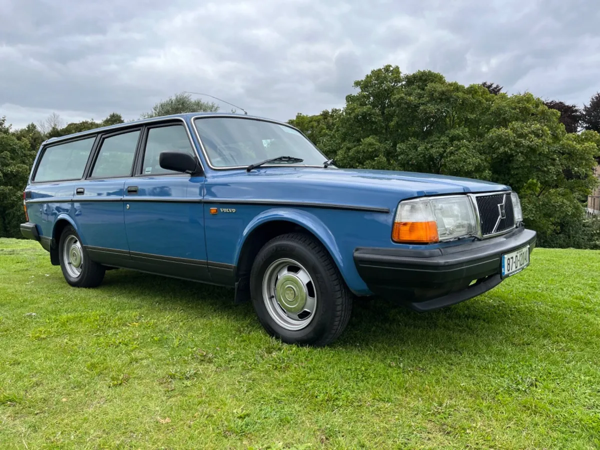 1987 Volvo 240 2.3 Estate One Family Owned