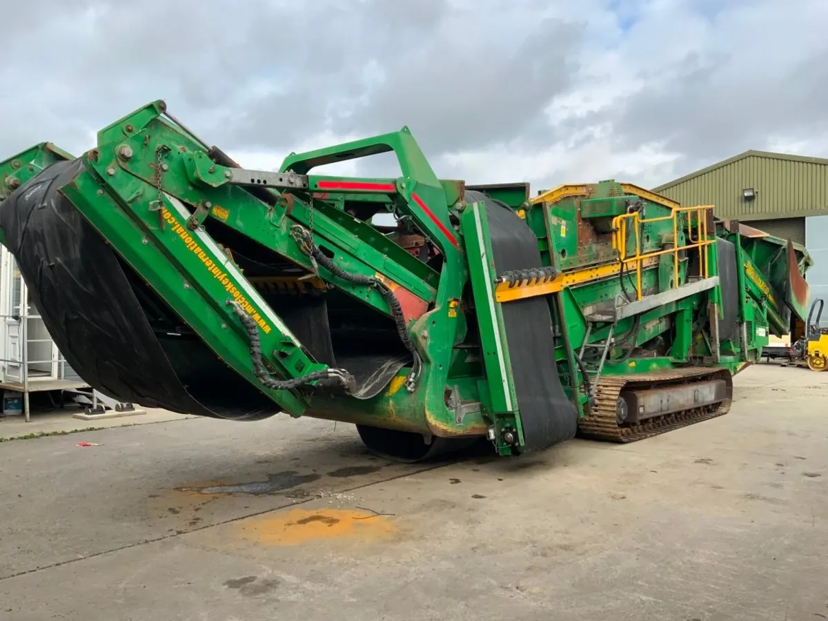 2013 MC CLOSKEY B230 TRACKED WASTE SCREENER. - Image 1