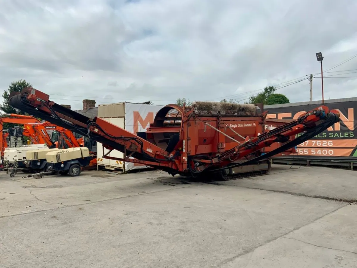 2003  FINLAY 760 TRACKED TROMMEL SCREENER.