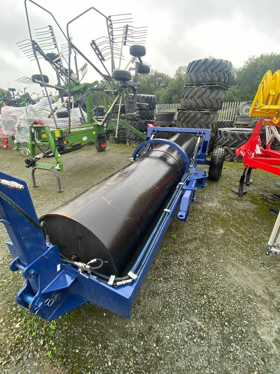 Gormley Land Rollers at Kehoe Brothers - Image 2