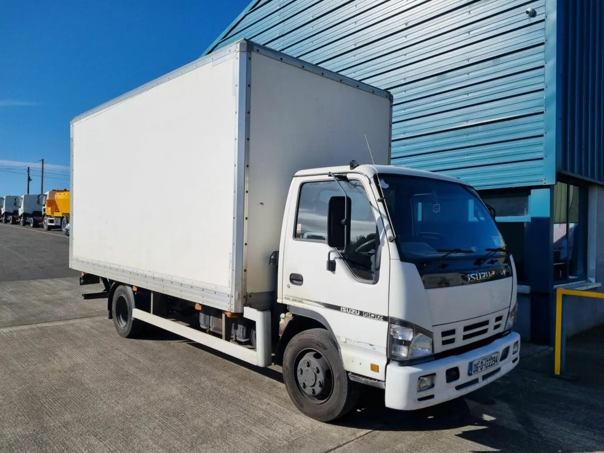 2006 ISUZU NQR BOX - Image 1